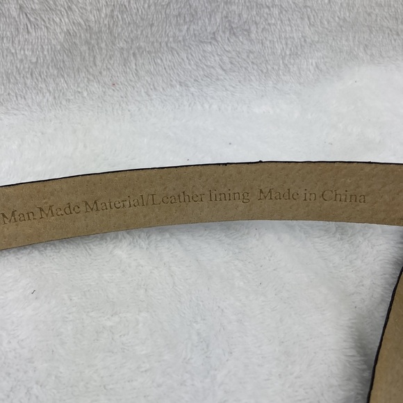 Ellen Tracy Women’s NWOT Reptile Embossed Belt OS - Picture 4 of 8